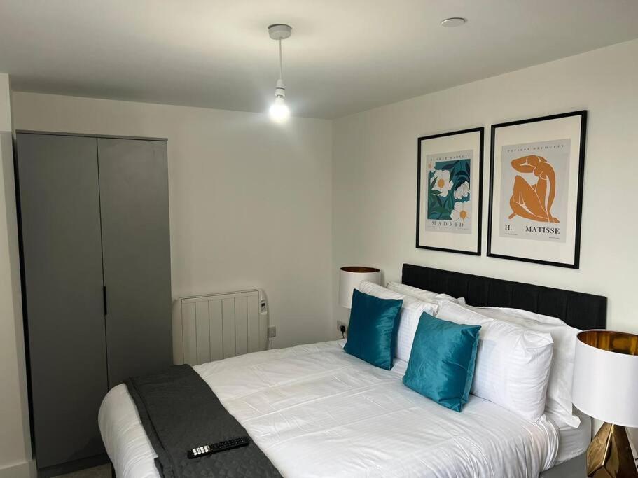 Luxury 2 Bed 2 Bath Flat Near Old Trafford Appartement Manchester Buitenkant foto