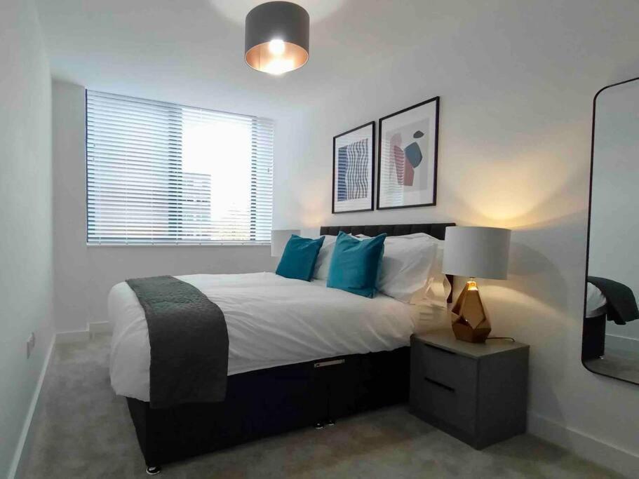 Luxury 2 Bed 2 Bath Flat Near Old Trafford Appartement Manchester Buitenkant foto