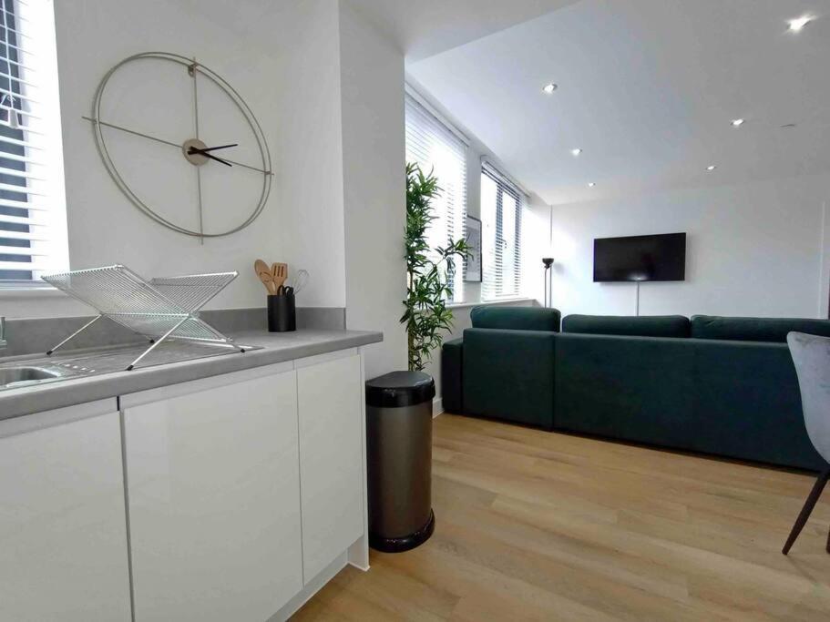 Luxury 2 Bed 2 Bath Flat Near Old Trafford Appartement Manchester Buitenkant foto