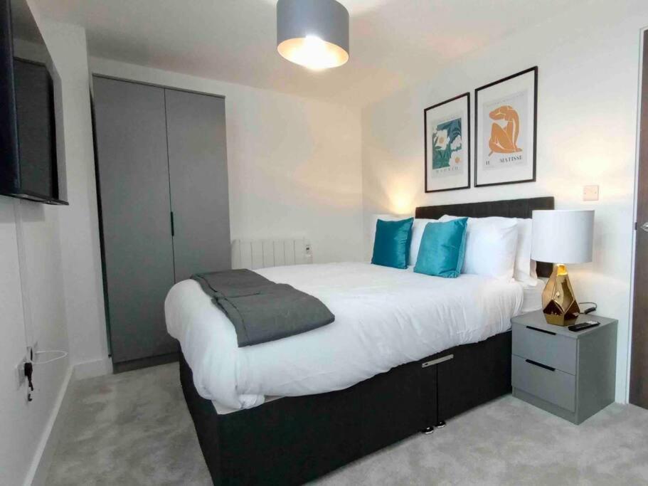 Luxury 2 Bed 2 Bath Flat Near Old Trafford Appartement Manchester Buitenkant foto