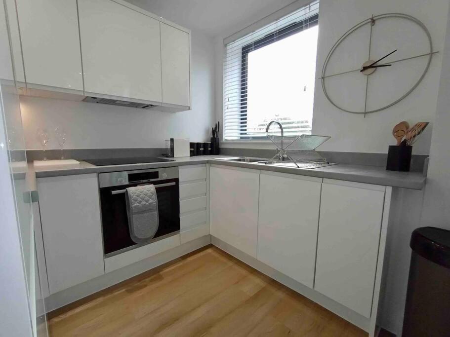 Luxury 2 Bed 2 Bath Flat Near Old Trafford Appartement Manchester Buitenkant foto